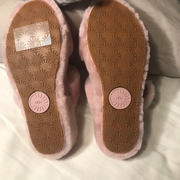 SOLD DO NOT BUY. UGG fuzz yeah slippers - Picture 4 of 4